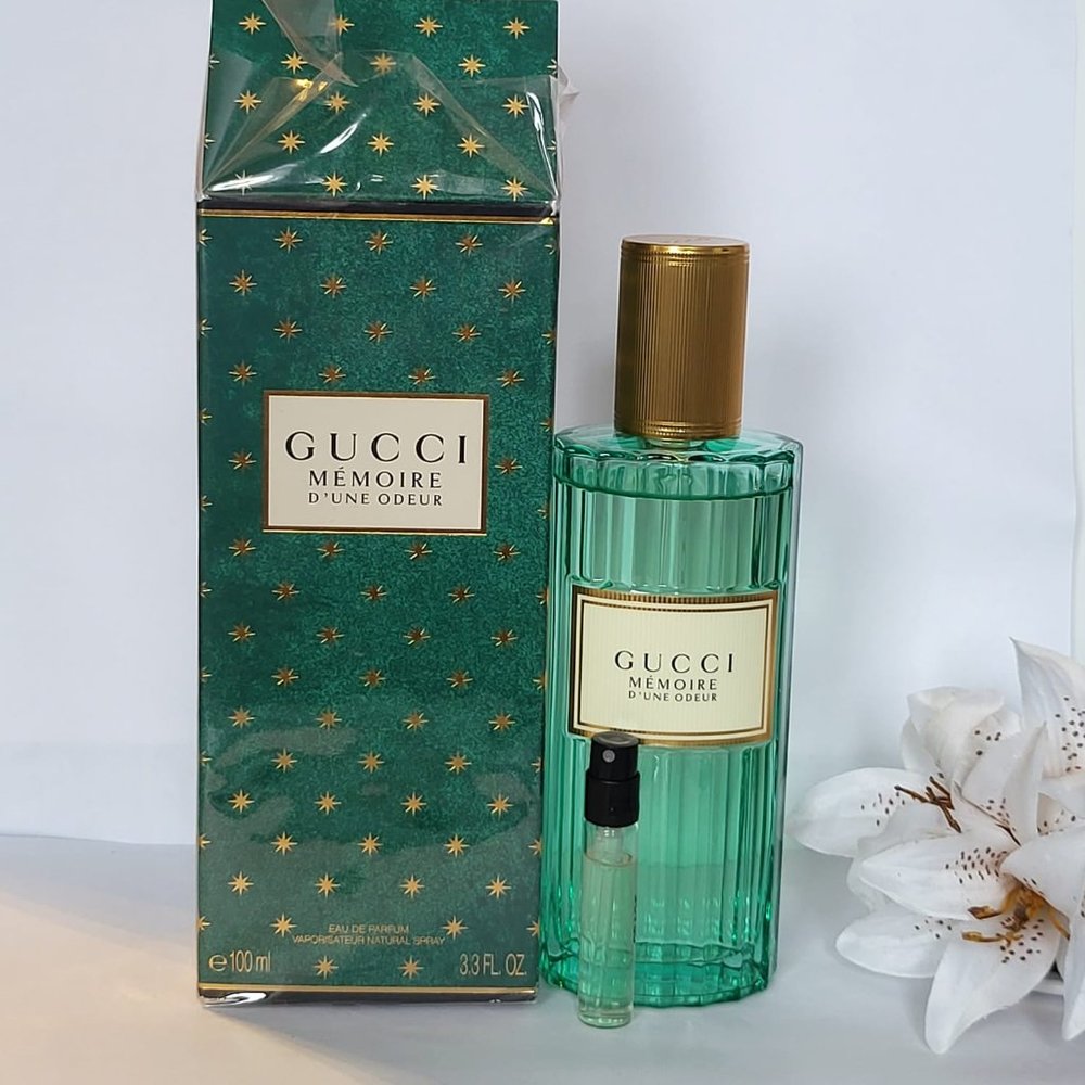 Mémoire d’une Odeur Gucci for women and men, in 10ml. Its a sample travel size.